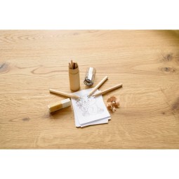 Zestaw kredek, temperówka